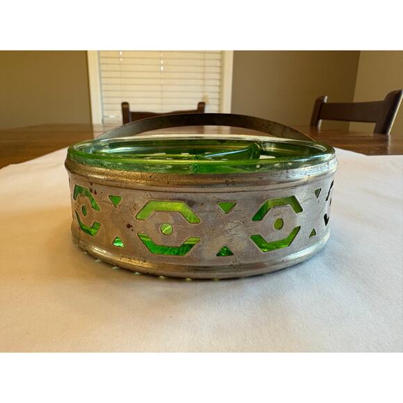 VTG MCM RETRO COLLECTOR Uranium Green Divided Glass Candy Nut Relish Dish tray - Picture 2 of 8